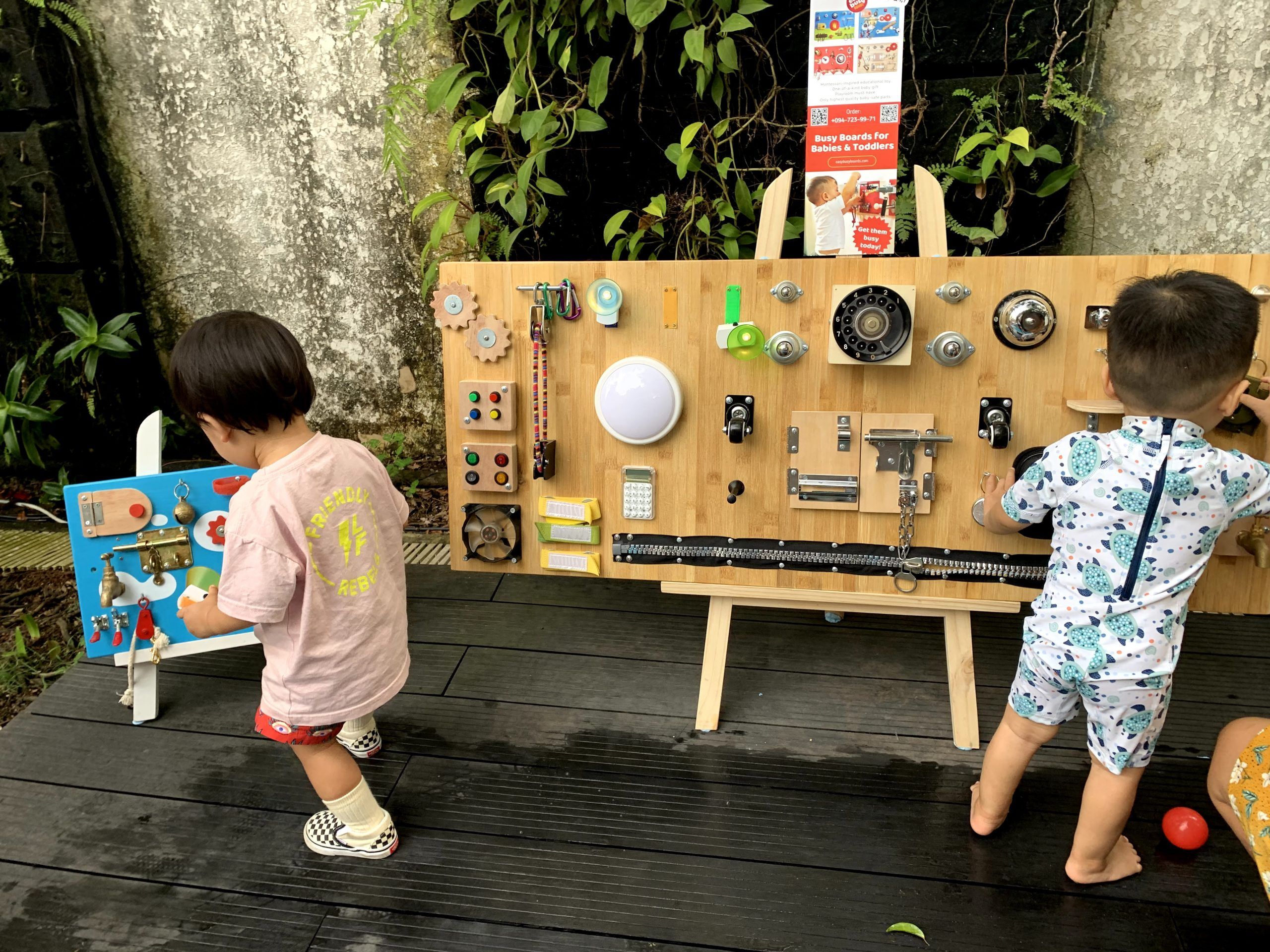 How to Make a Toddler Busy Board that Really Entertains